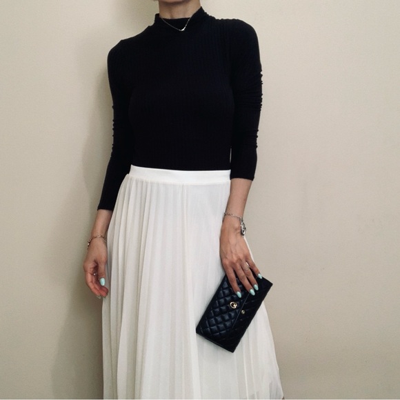 Brand New lace skirt - Picture 8 of 12